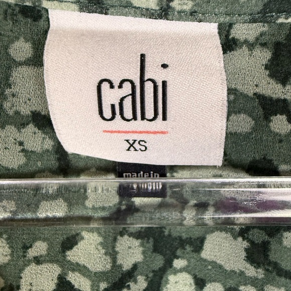 Cabi Green Patterned Women's Top XS - Picture 8 of 9